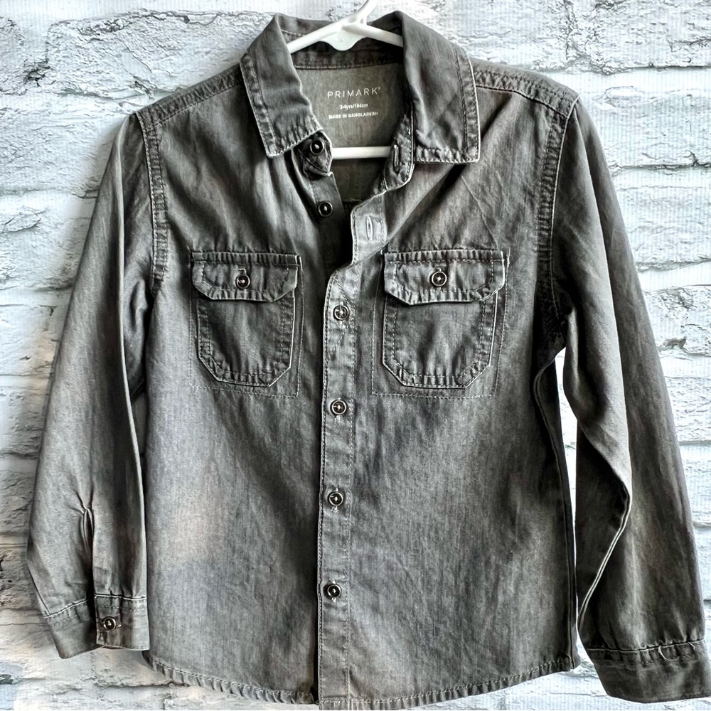 Boys Grey Button Down Size 3-4